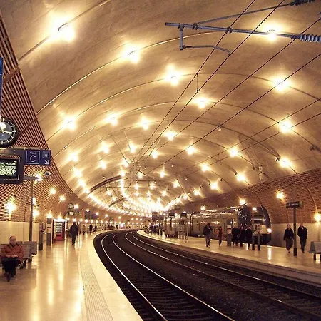 Daire Super Walk To Monaco Station *